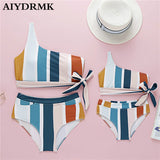Mommy and Me Swimsuits Stripe Family Matching Swimwear Sets 2019 Beach Sexy Mom And Daughter Bikini Clothes Family Look Outfits